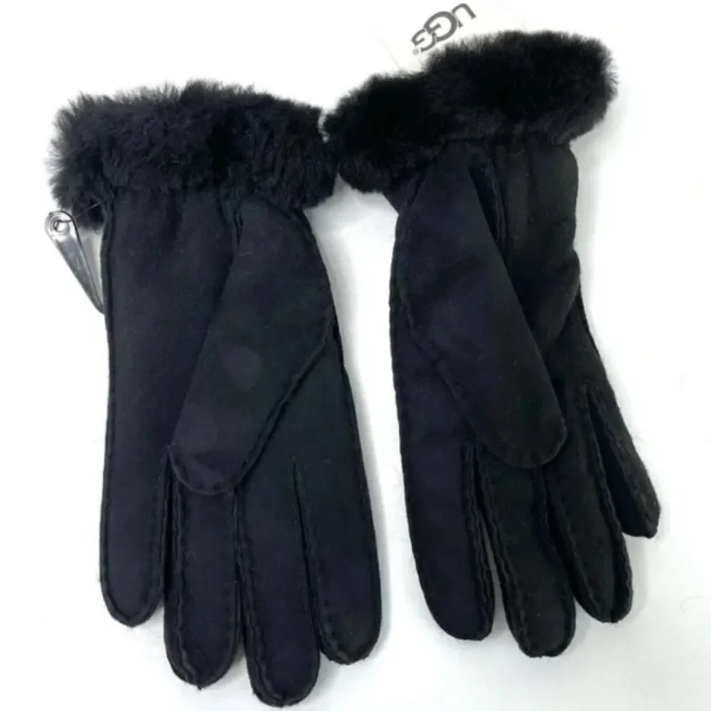 UGG Classic Perforated Genuine Dyed Shearling Gloves Black NEW with tag sz large
